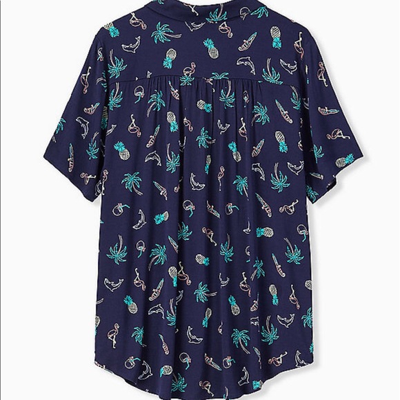 Nwt Torrid Tropical Print pineapple flamingo top - Picture 2 of 4